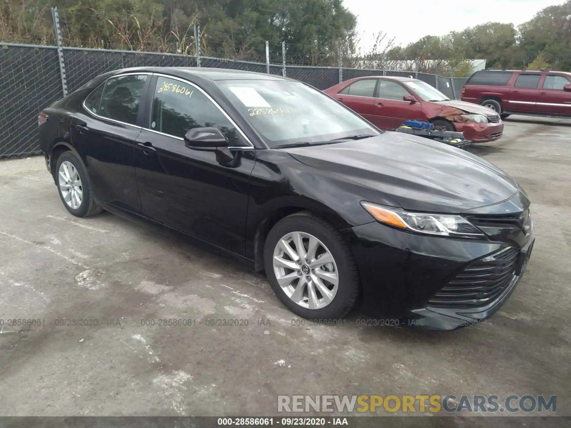 1 Photograph of a damaged car 4T1C11AK3LU329283 TOYOTA CAMRY 2020