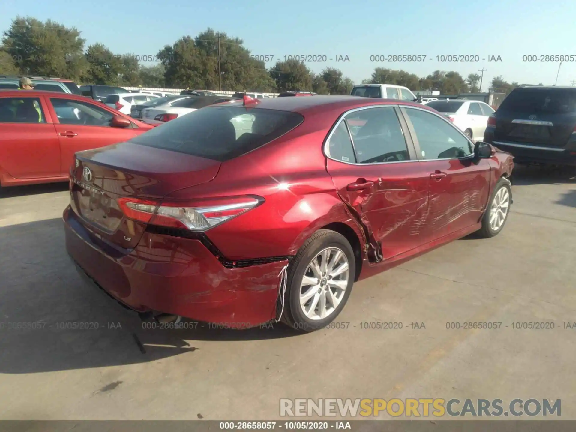 4 Photograph of a damaged car 4T1C11AK3LU331714 TOYOTA CAMRY 2020