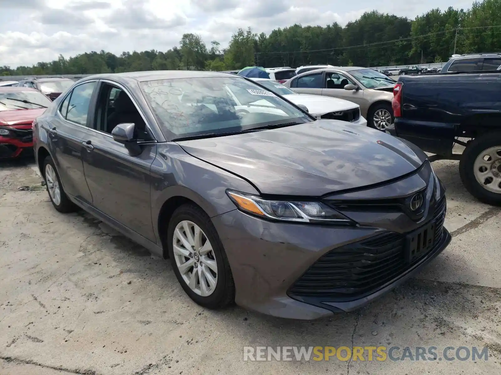 1 Photograph of a damaged car 4T1C11AK3LU335312 TOYOTA CAMRY 2020