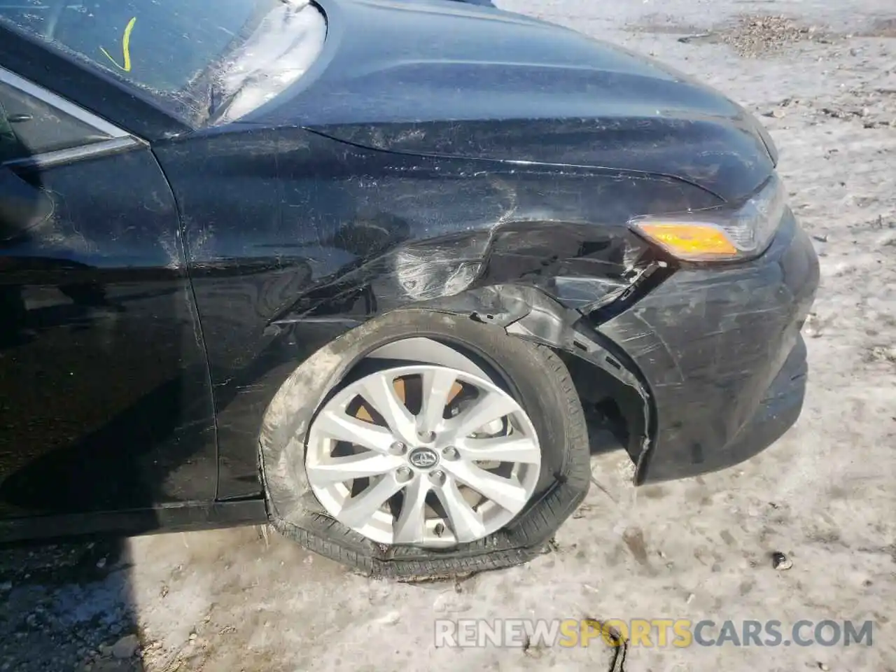 9 Photograph of a damaged car 4T1C11AK3LU342776 TOYOTA CAMRY 2020