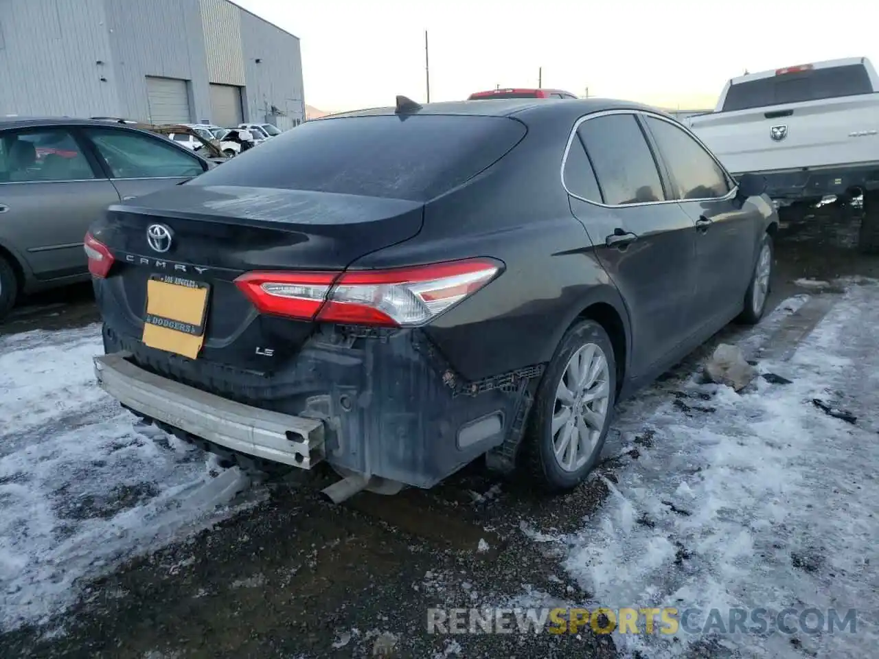 4 Photograph of a damaged car 4T1C11AK3LU342812 TOYOTA CAMRY 2020