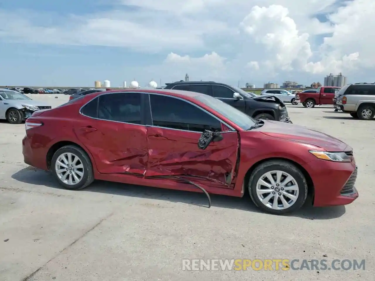 9 Photograph of a damaged car 4T1C11AK3LU345693 TOYOTA CAMRY 2020