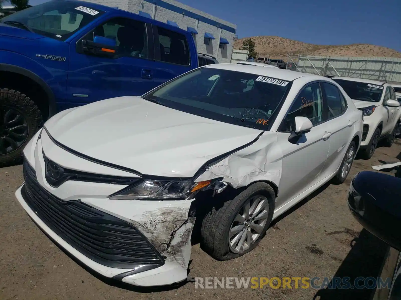 2 Photograph of a damaged car 4T1C11AK3LU346360 TOYOTA CAMRY 2020