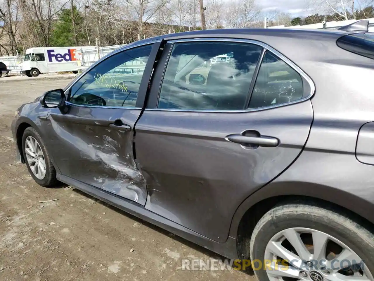 10 Photograph of a damaged car 4T1C11AK3LU358721 TOYOTA CAMRY 2020