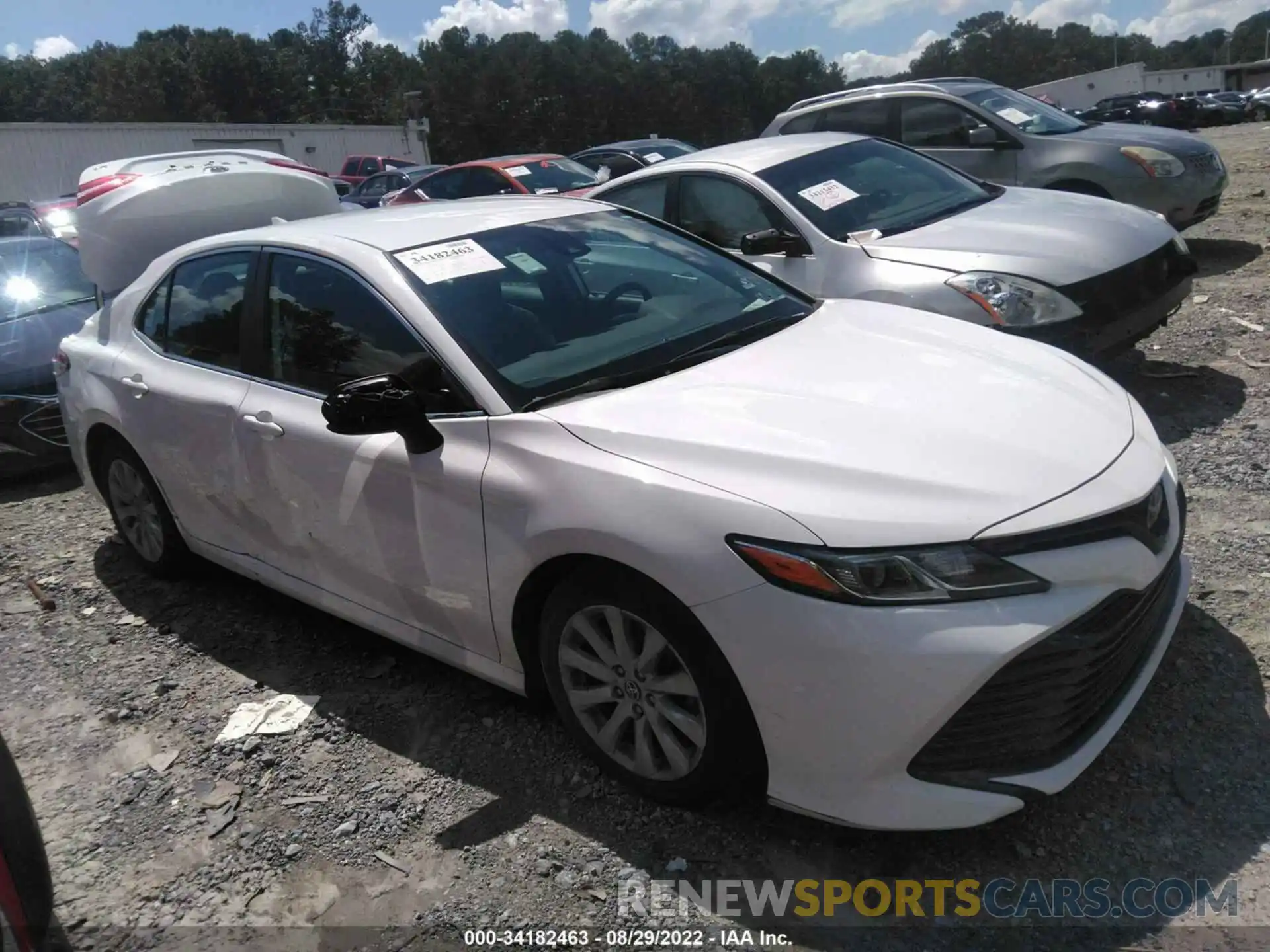 1 Photograph of a damaged car 4T1C11AK3LU360923 TOYOTA CAMRY 2020