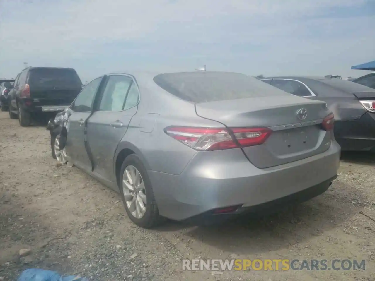 3 Photograph of a damaged car 4T1C11AK3LU361893 TOYOTA CAMRY 2020