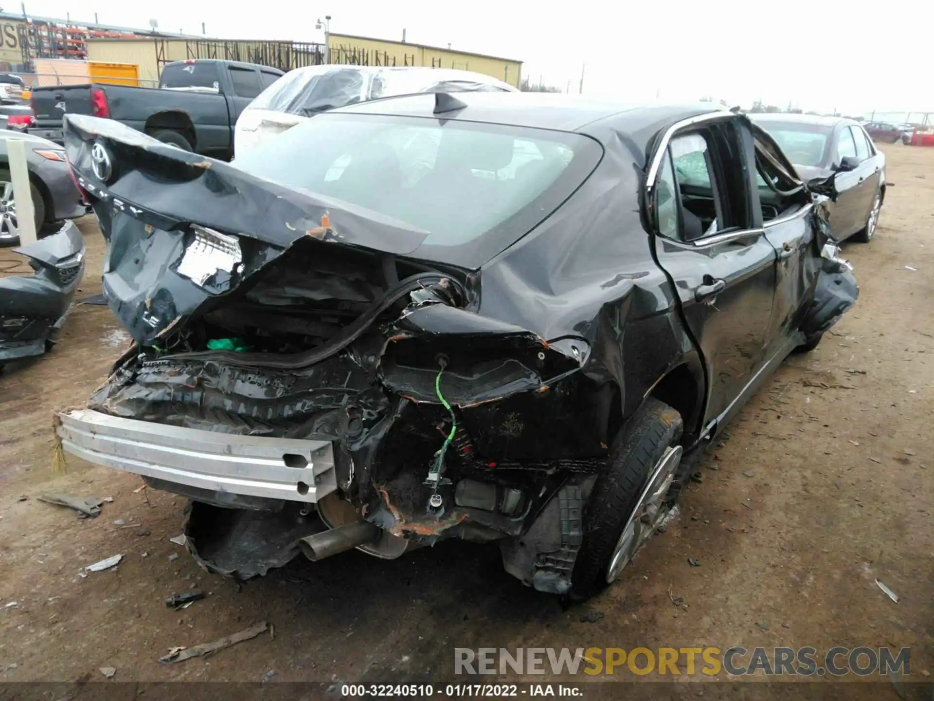 4 Photograph of a damaged car 4T1C11AK3LU362770 TOYOTA CAMRY 2020