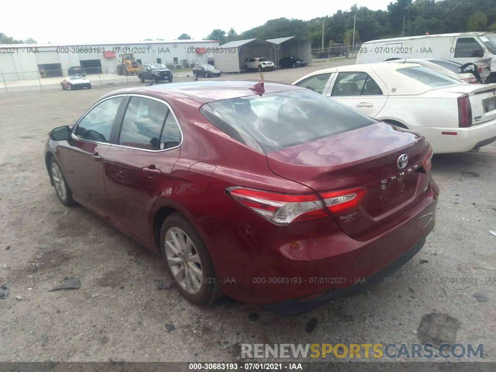 3 Photograph of a damaged car 4T1C11AK3LU370335 TOYOTA CAMRY 2020