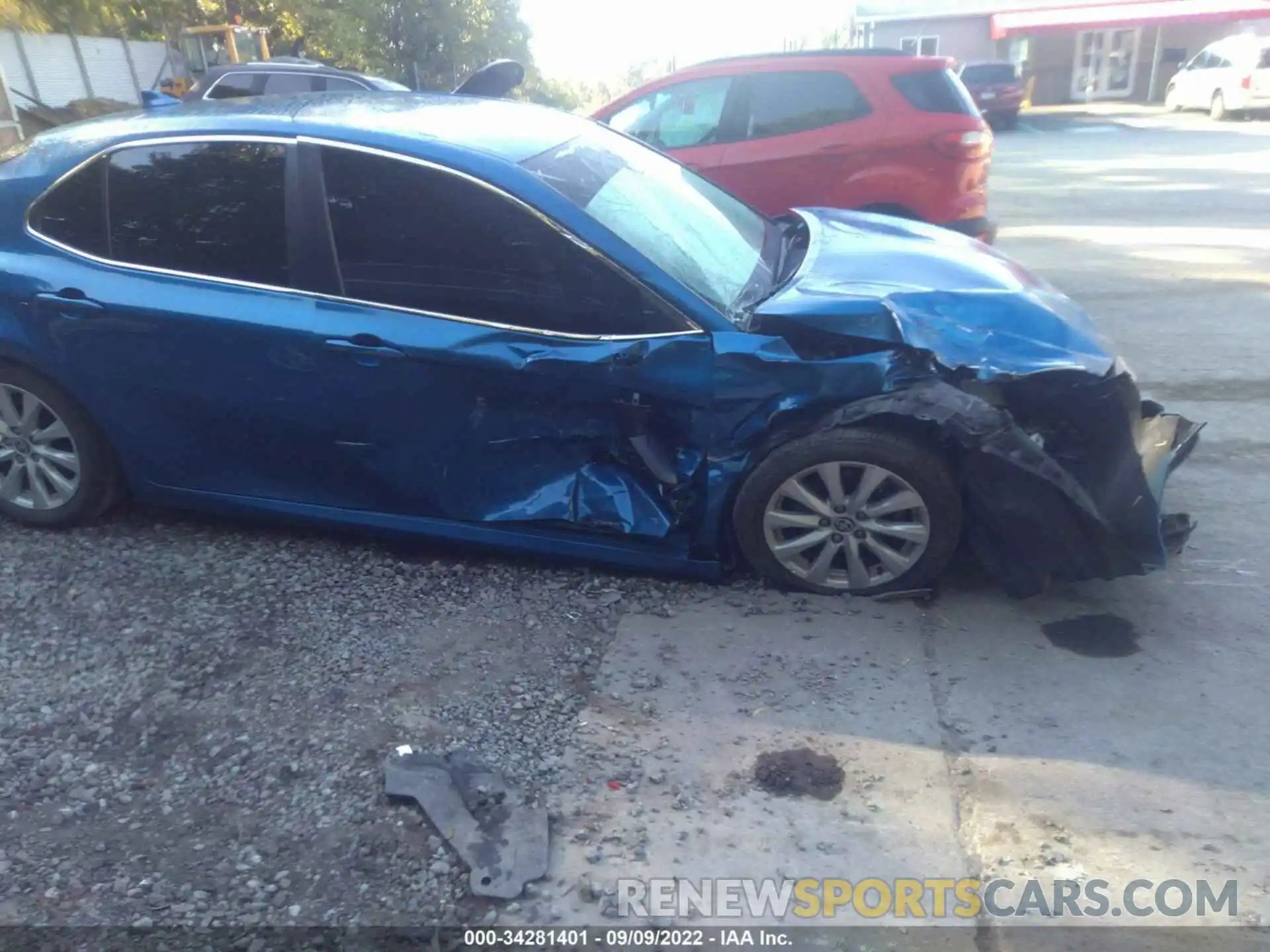 6 Photograph of a damaged car 4T1C11AK3LU371436 TOYOTA CAMRY 2020