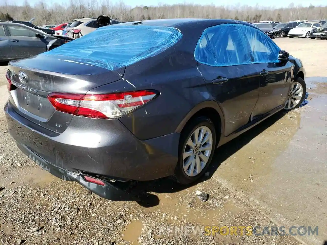 4 Photograph of a damaged car 4T1C11AK3LU390150 TOYOTA CAMRY 2020