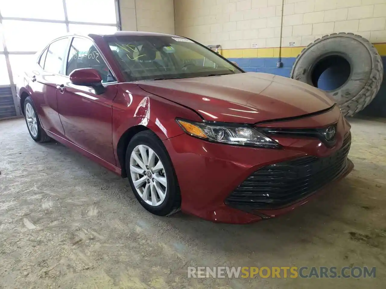 1 Photograph of a damaged car 4T1C11AK3LU394277 TOYOTA CAMRY 2020