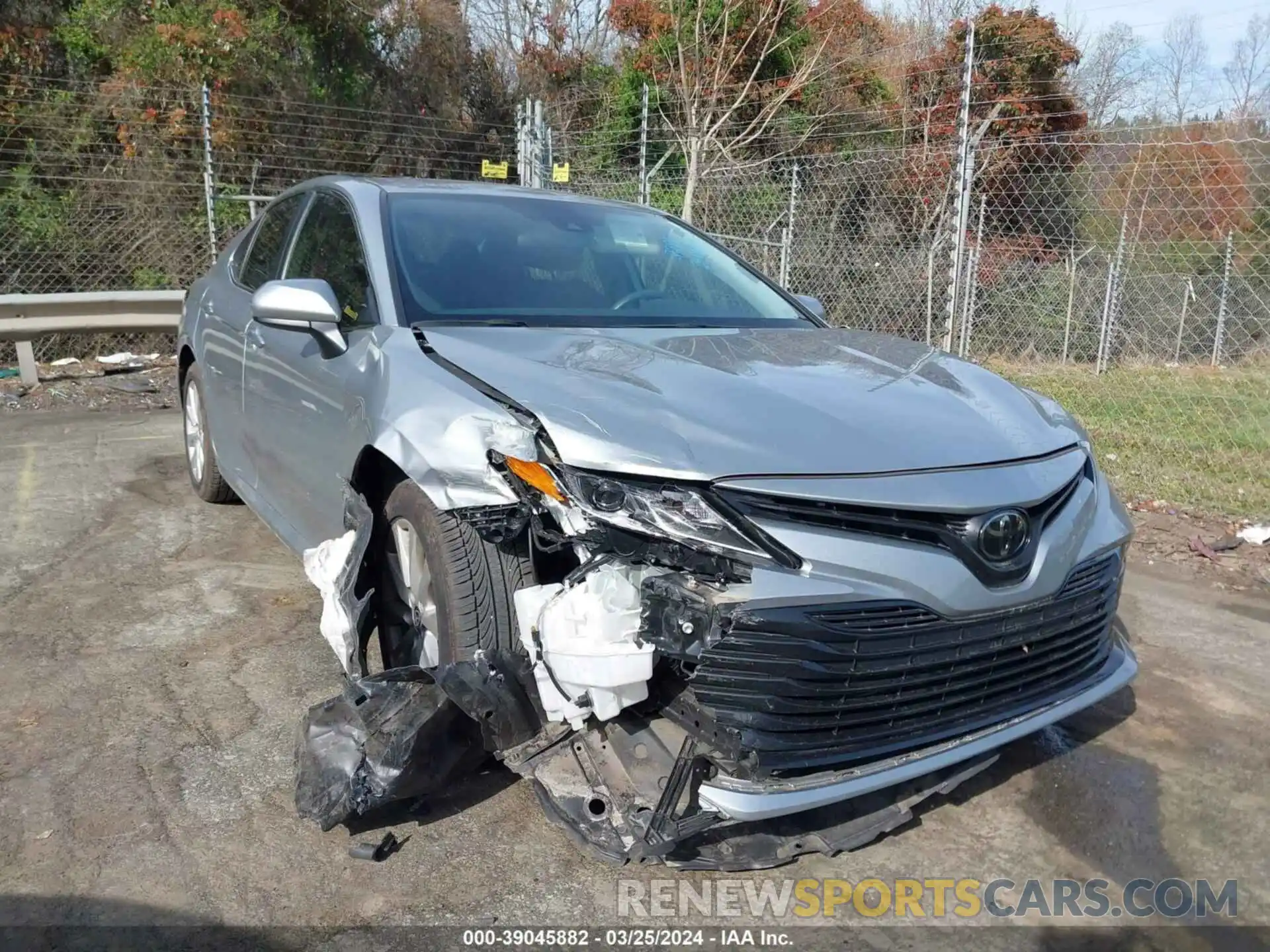 1 Photograph of a damaged car 4T1C11AK3LU402281 TOYOTA CAMRY 2020