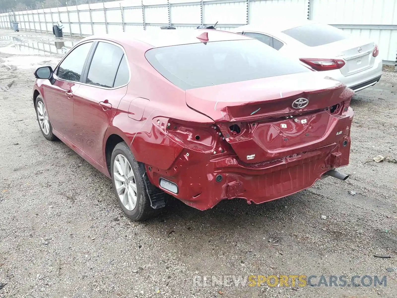 3 Photograph of a damaged car 4T1C11AK3LU500288 TOYOTA CAMRY 2020