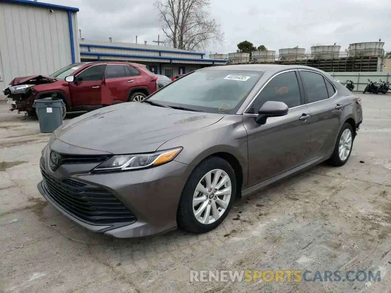 2 Photograph of a damaged car 4T1C11AK3LU507256 TOYOTA CAMRY 2020