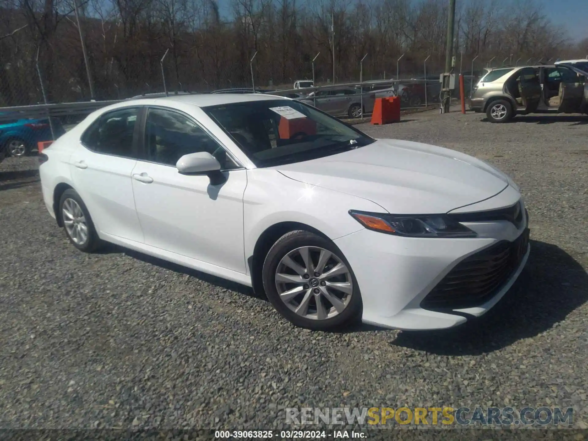 1 Photograph of a damaged car 4T1C11AK3LU858152 TOYOTA CAMRY 2020