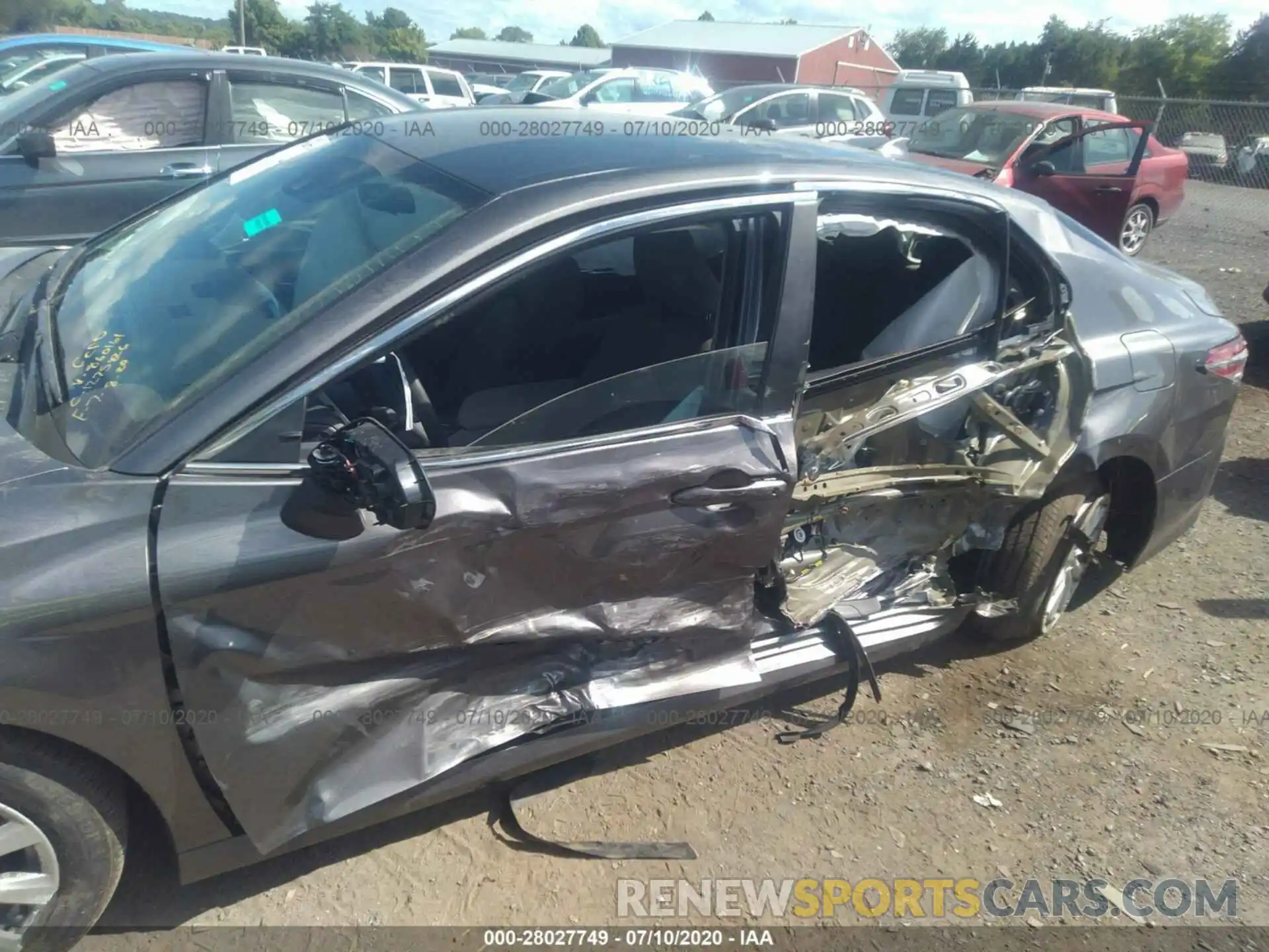 6 Photograph of a damaged car 4T1C11AK3LU860161 TOYOTA CAMRY 2020