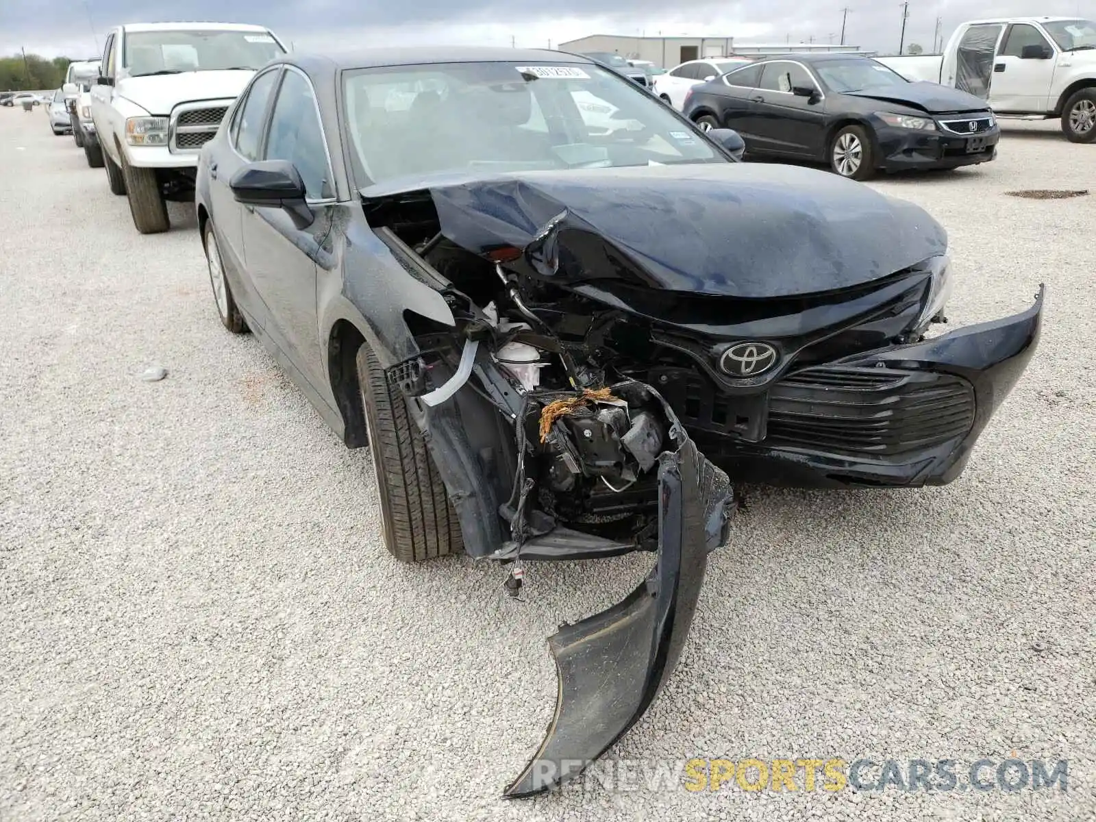 1 Photograph of a damaged car 4T1C11AK3LU861018 TOYOTA CAMRY 2020