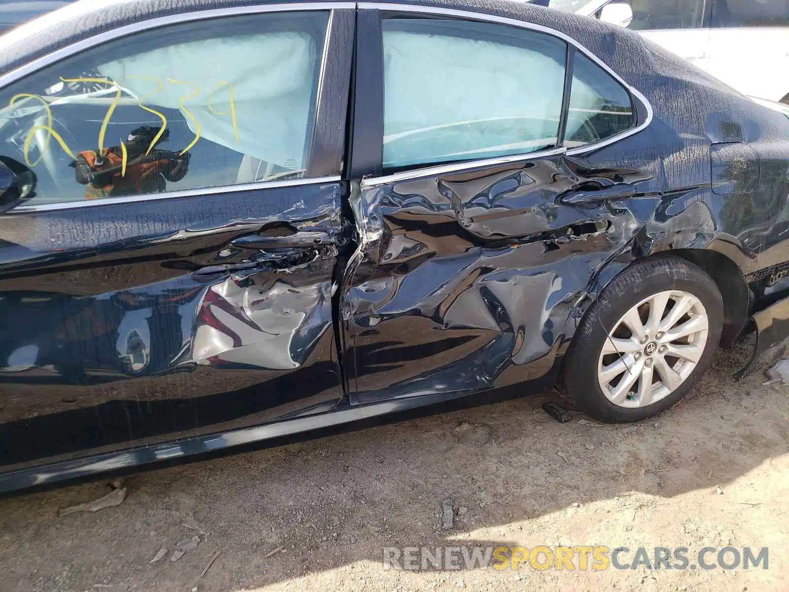 9 Photograph of a damaged car 4T1C11AK3LU866932 TOYOTA CAMRY 2020