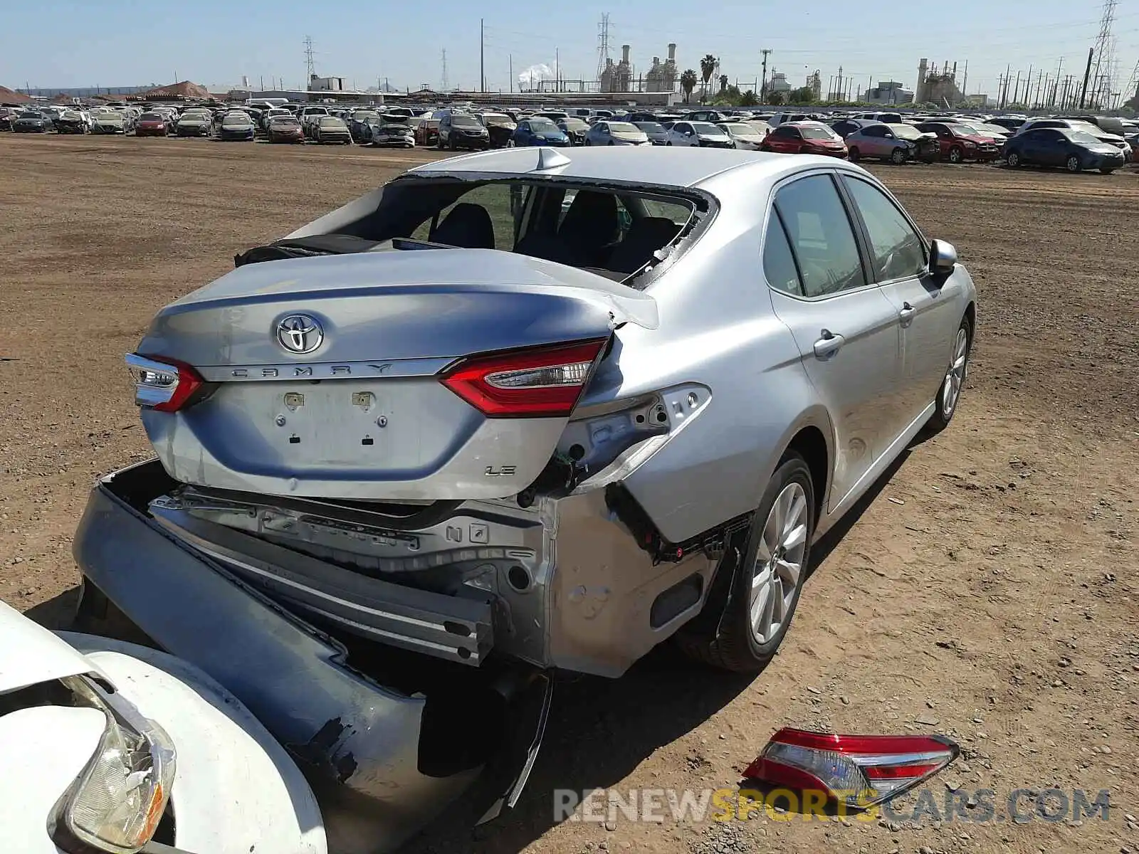 4 Photograph of a damaged car 4T1C11AK3LU872309 TOYOTA CAMRY 2020