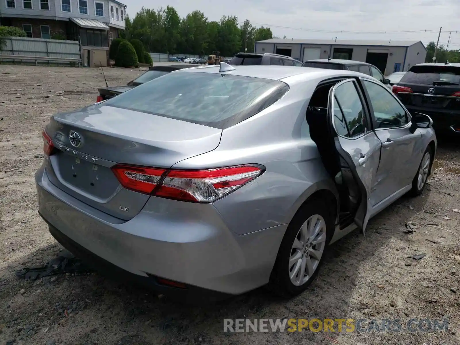 4 Photograph of a damaged car 4T1C11AK3LU872889 TOYOTA CAMRY 2020