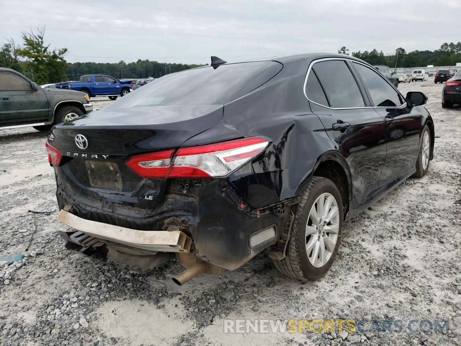 4 Photograph of a damaged car 4T1C11AK3LU881897 TOYOTA CAMRY 2020