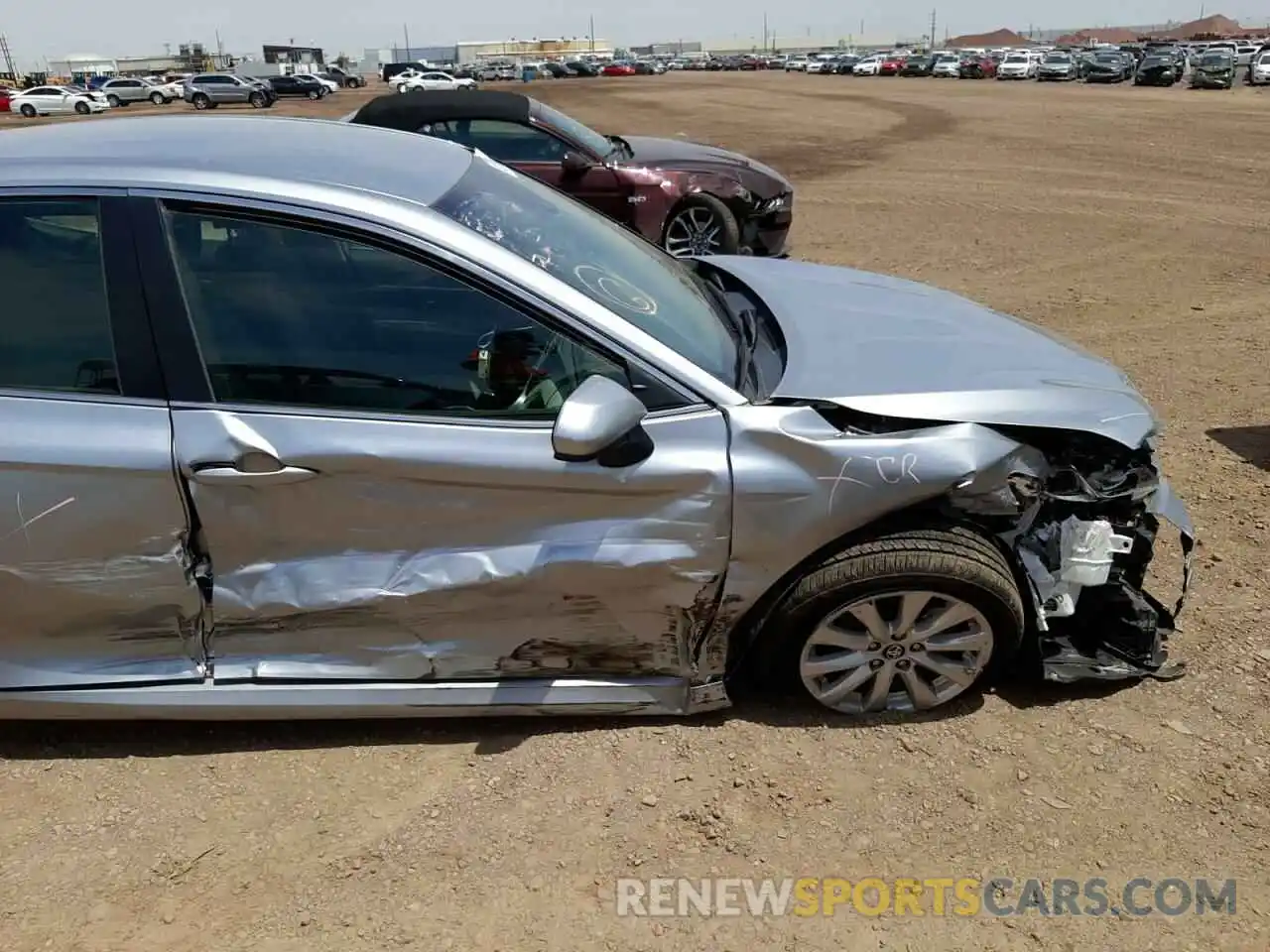 9 Photograph of a damaged car 4T1C11AK3LU883147 TOYOTA CAMRY 2020