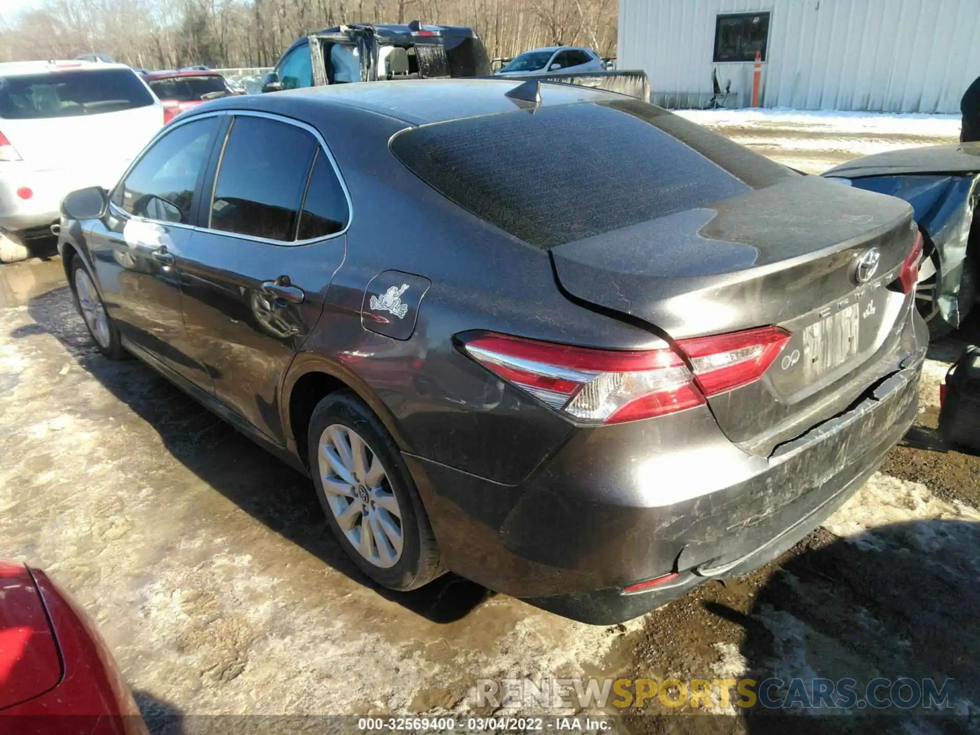 3 Photograph of a damaged car 4T1C11AK3LU887067 TOYOTA CAMRY 2020