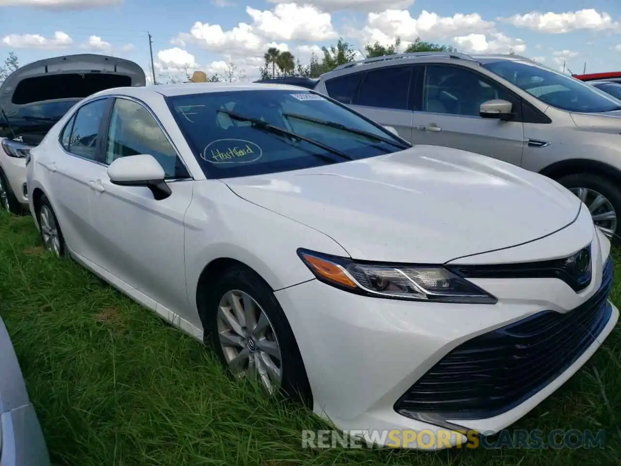 1 Photograph of a damaged car 4T1C11AK3LU889921 TOYOTA CAMRY 2020