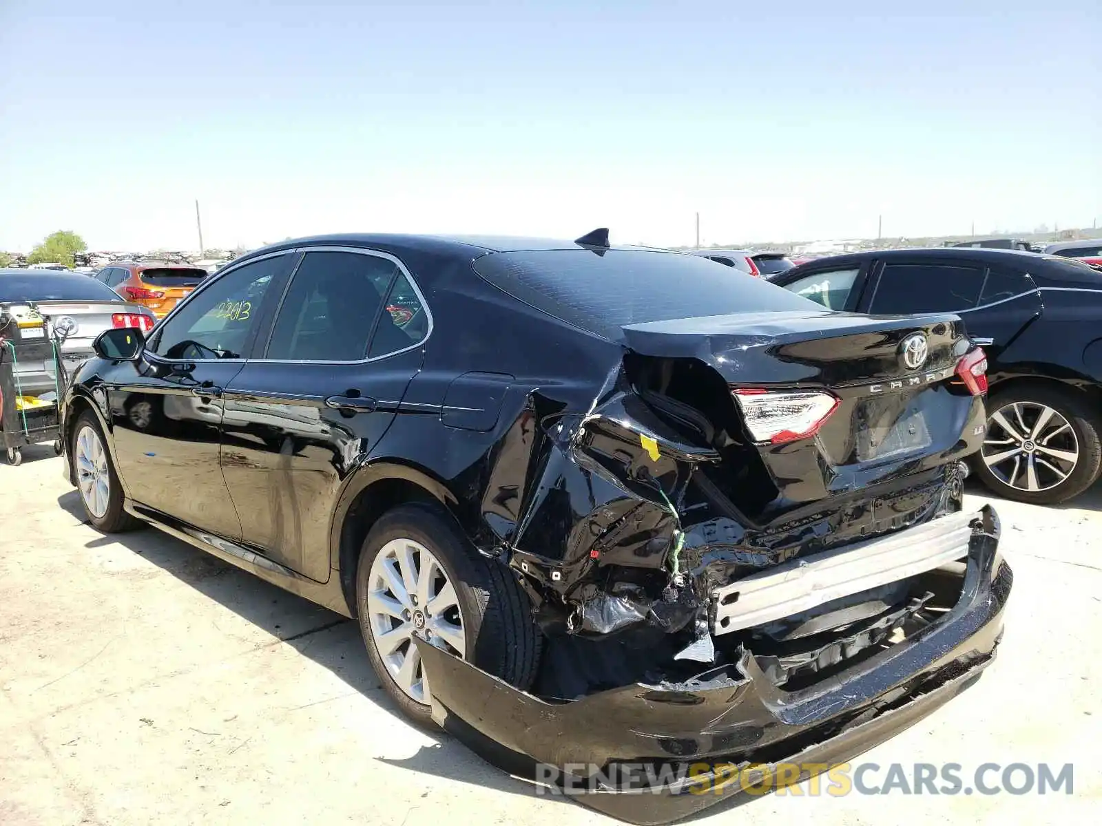 3 Photograph of a damaged car 4T1C11AK3LU892415 TOYOTA CAMRY 2020