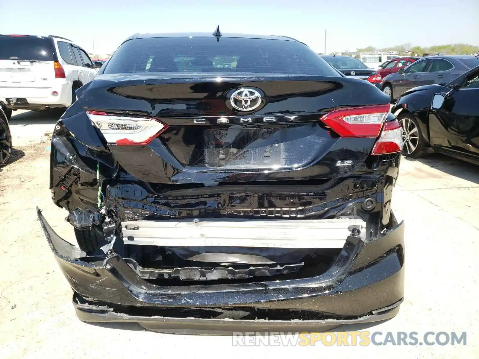 9 Photograph of a damaged car 4T1C11AK3LU892415 TOYOTA CAMRY 2020