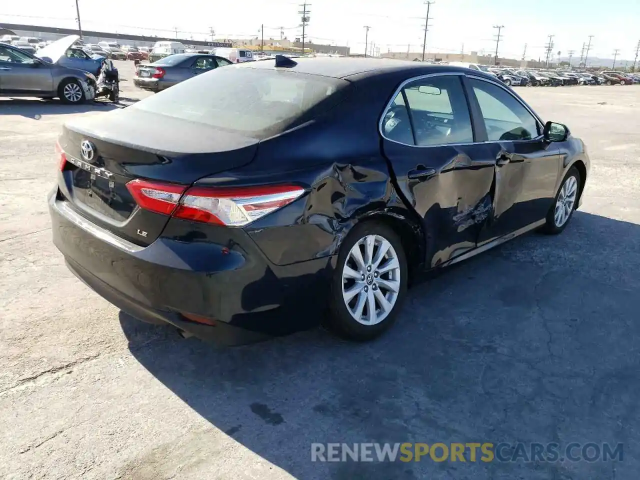 4 Photograph of a damaged car 4T1C11AK3LU906085 TOYOTA CAMRY 2020