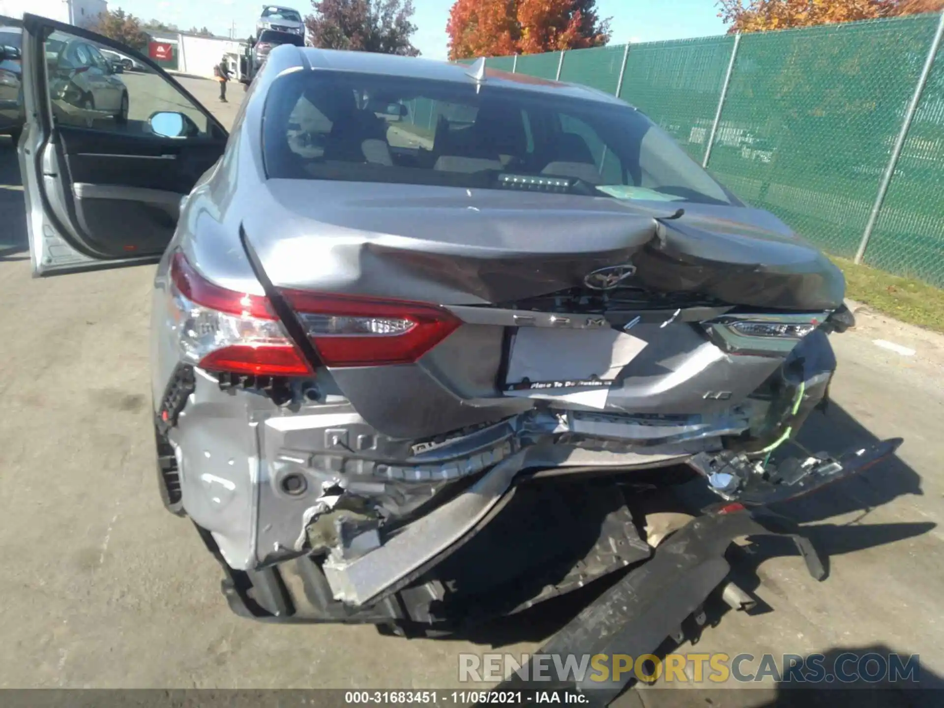 6 Photograph of a damaged car 4T1C11AK3LU906104 TOYOTA CAMRY 2020