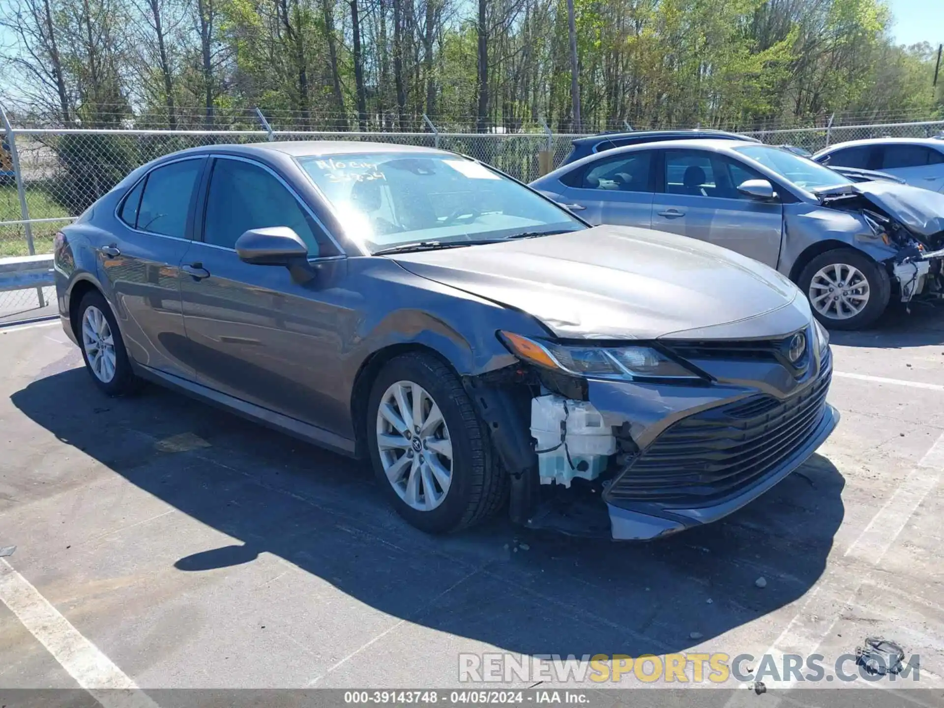 1 Photograph of a damaged car 4T1C11AK3LU914378 TOYOTA CAMRY 2020