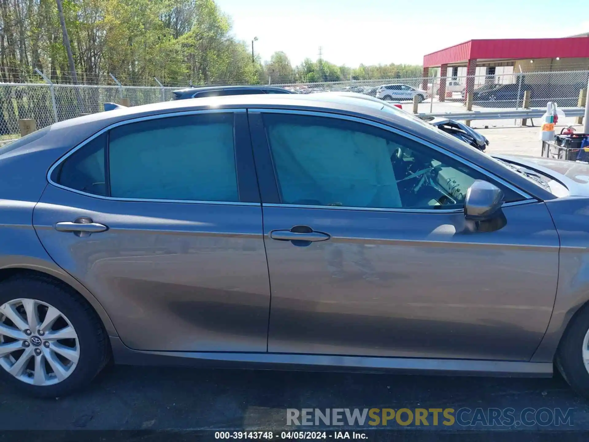 13 Photograph of a damaged car 4T1C11AK3LU914378 TOYOTA CAMRY 2020