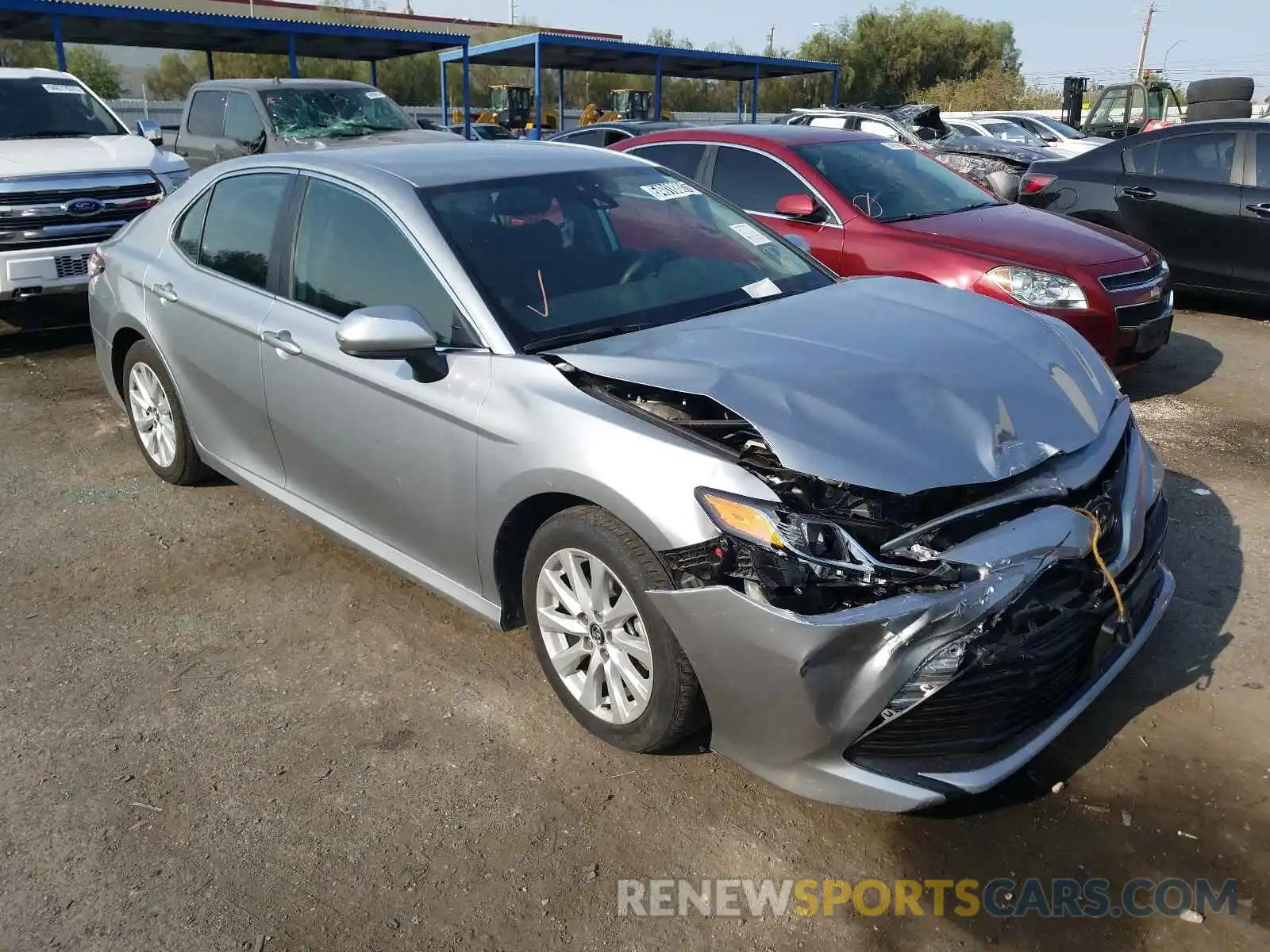 1 Photograph of a damaged car 4T1C11AK3LU916521 TOYOTA CAMRY 2020