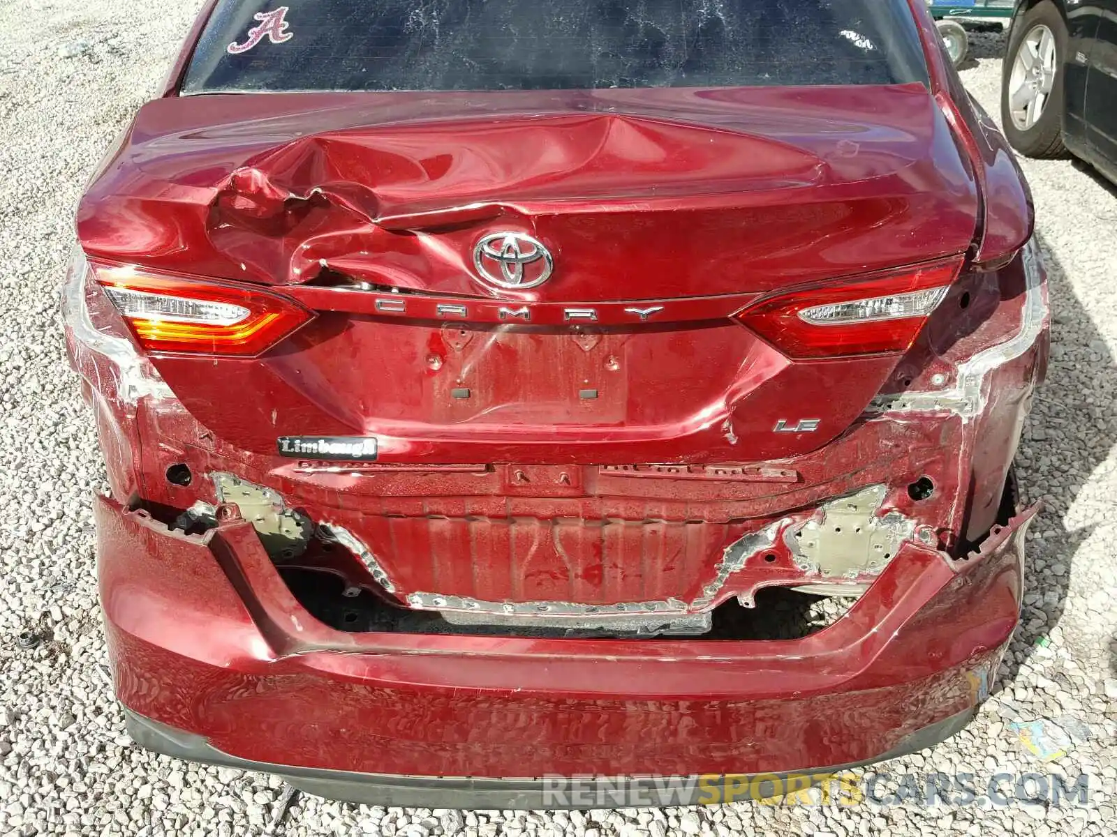 9 Photograph of a damaged car 4T1C11AK3LU921184 TOYOTA CAMRY 2020