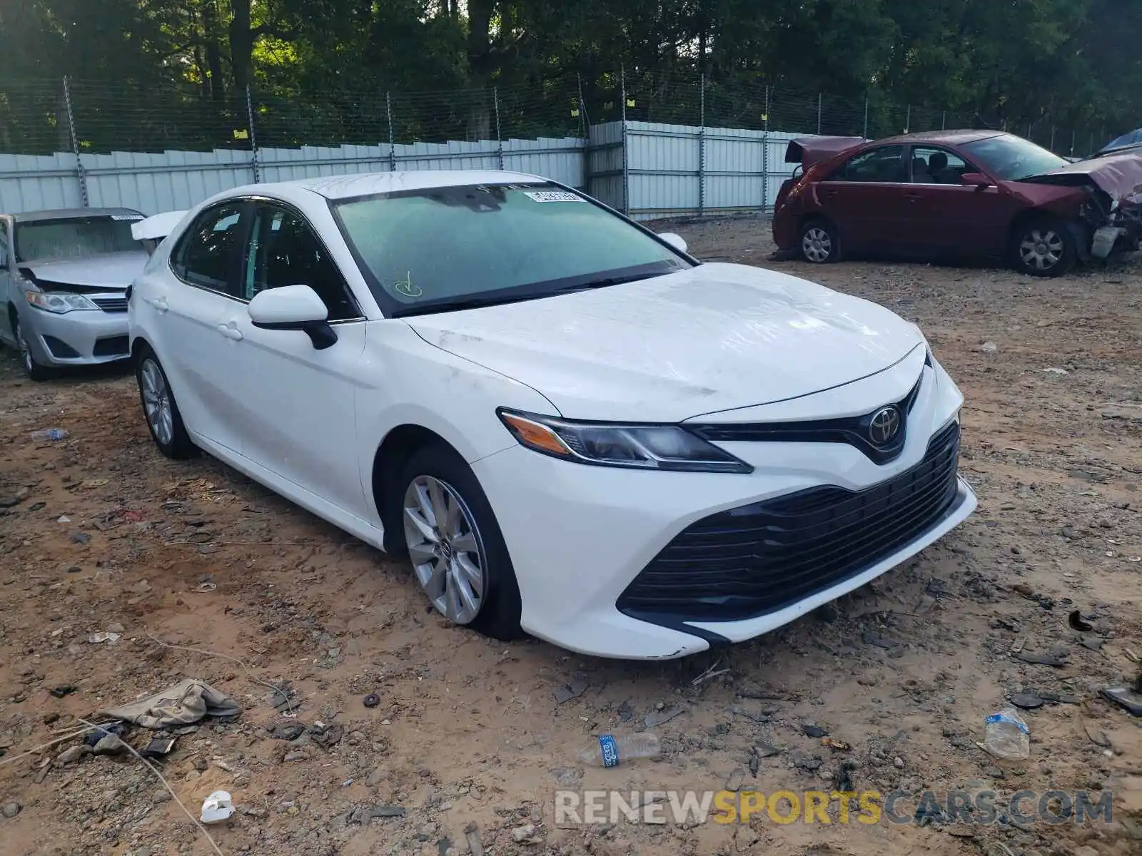 1 Photograph of a damaged car 4T1C11AK3LU923646 TOYOTA CAMRY 2020