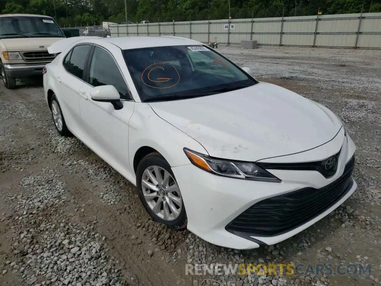 1 Photograph of a damaged car 4T1C11AK3LU928328 TOYOTA CAMRY 2020