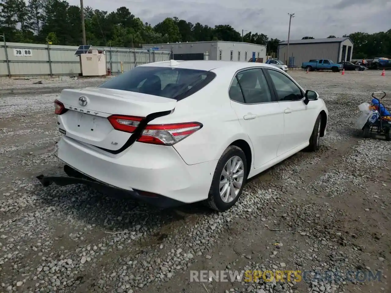 4 Photograph of a damaged car 4T1C11AK3LU928328 TOYOTA CAMRY 2020