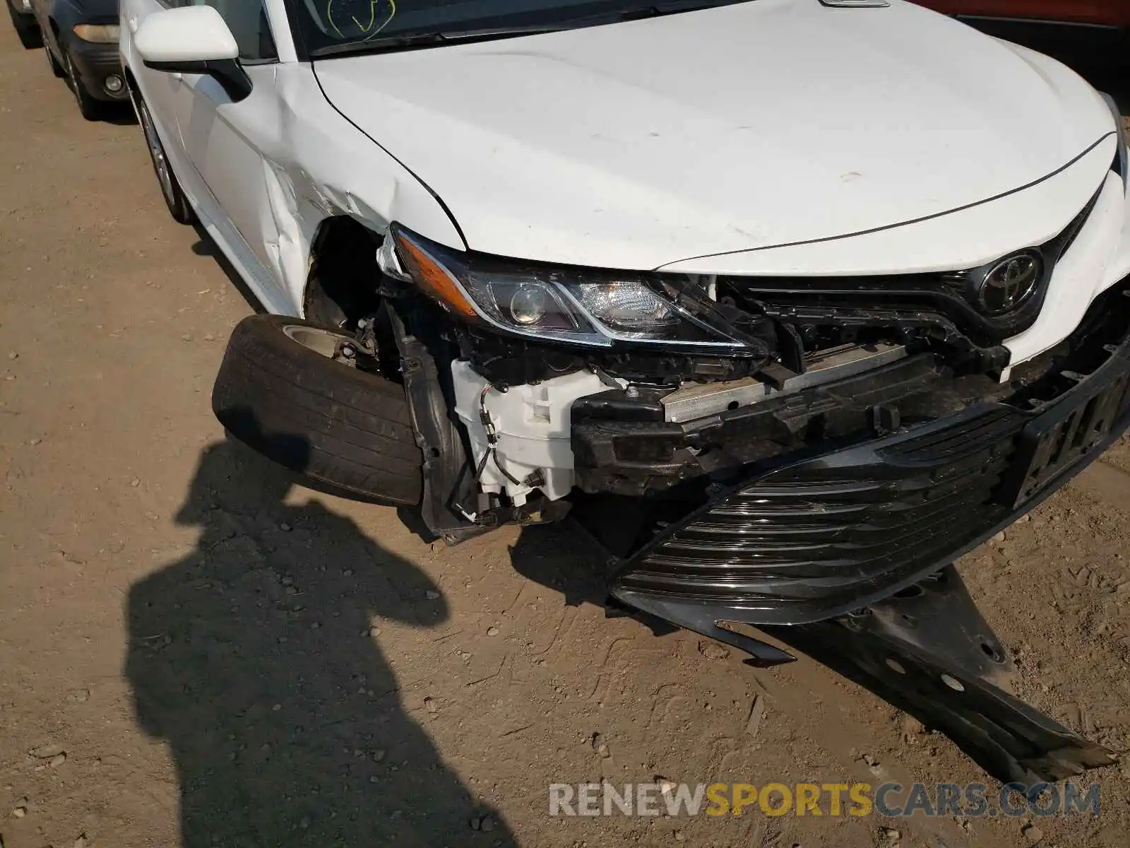 9 Photograph of a damaged car 4T1C11AK3LU932329 TOYOTA CAMRY 2020