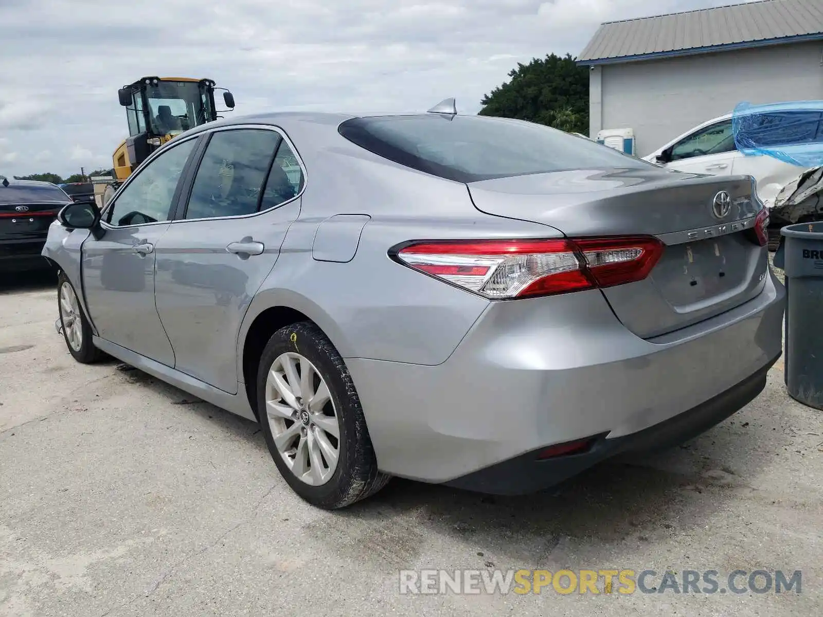 3 Photograph of a damaged car 4T1C11AK3LU936428 TOYOTA CAMRY 2020