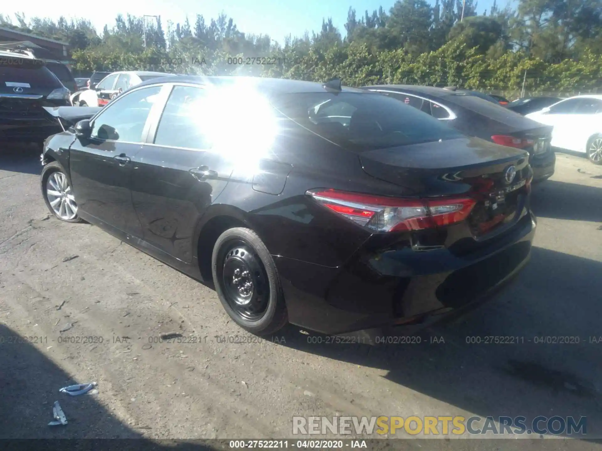 3 Photograph of a damaged car 4T1C11AK3LU937546 TOYOTA CAMRY 2020