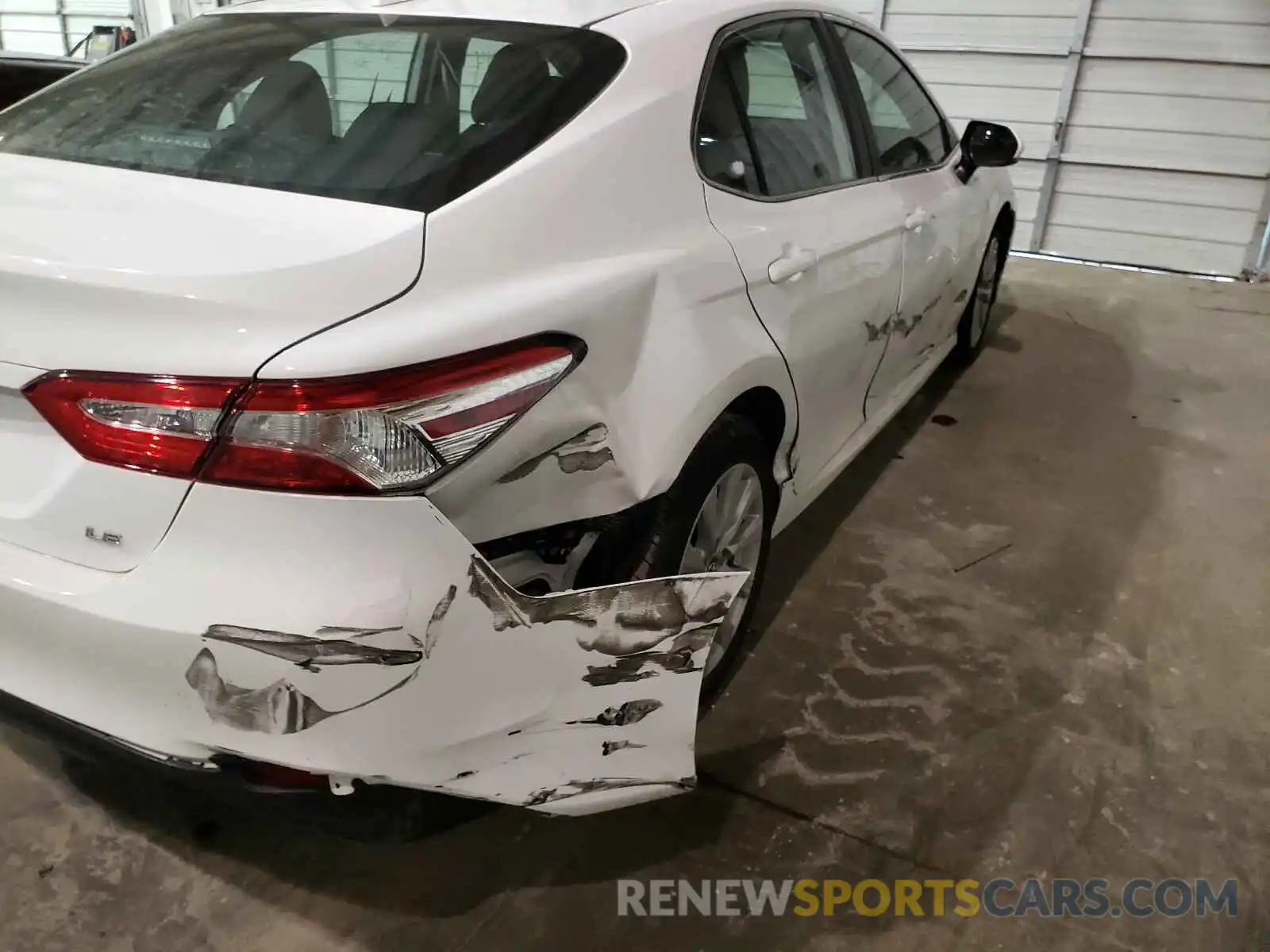 9 Photograph of a damaged car 4T1C11AK3LU944013 TOYOTA CAMRY 2020