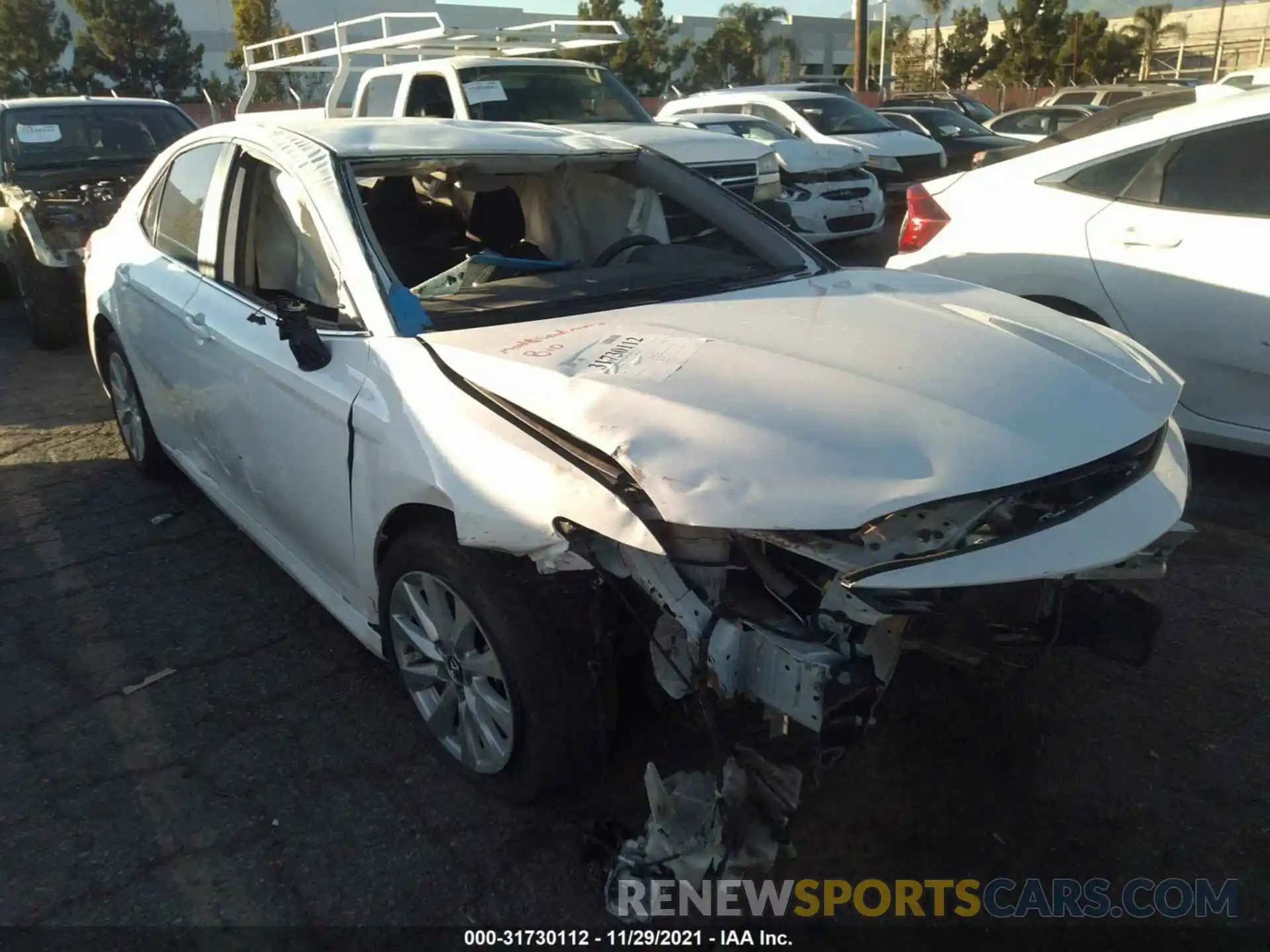 1 Photograph of a damaged car 4T1C11AK3LU945405 TOYOTA CAMRY 2020