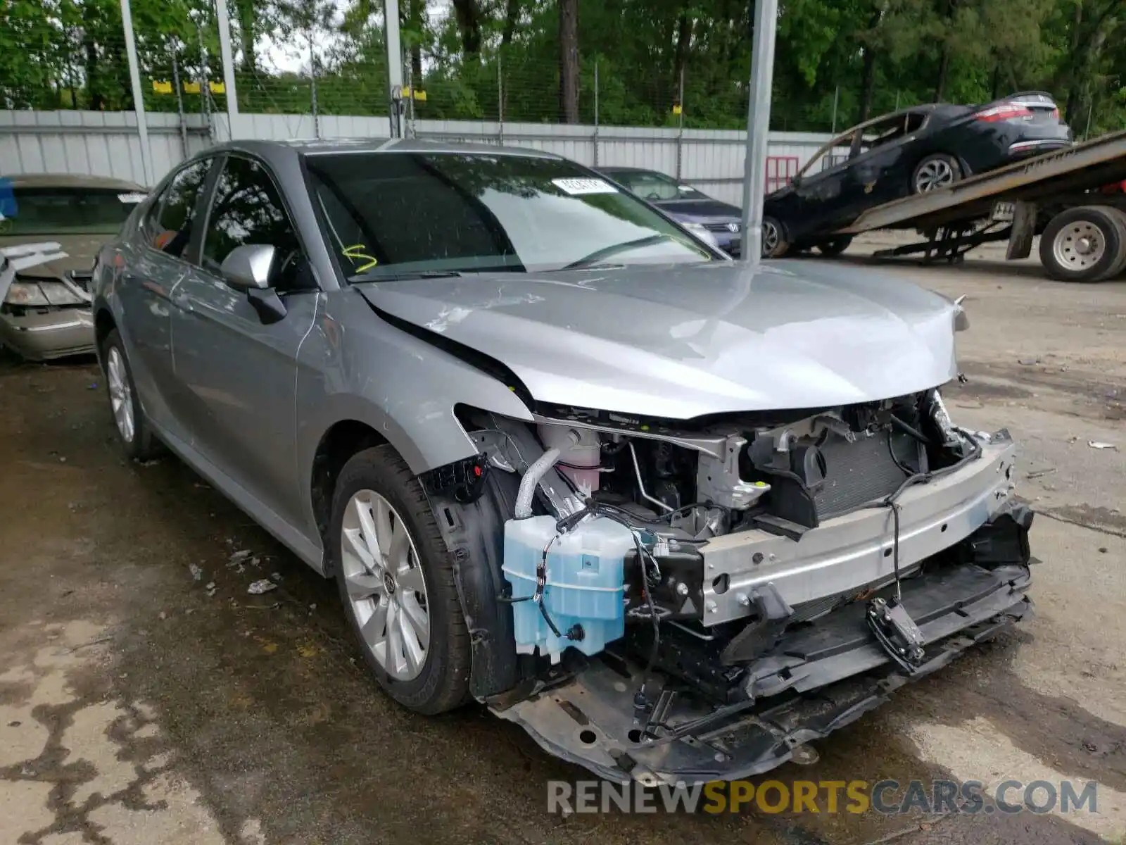 1 Photograph of a damaged car 4T1C11AK3LU946120 TOYOTA CAMRY 2020