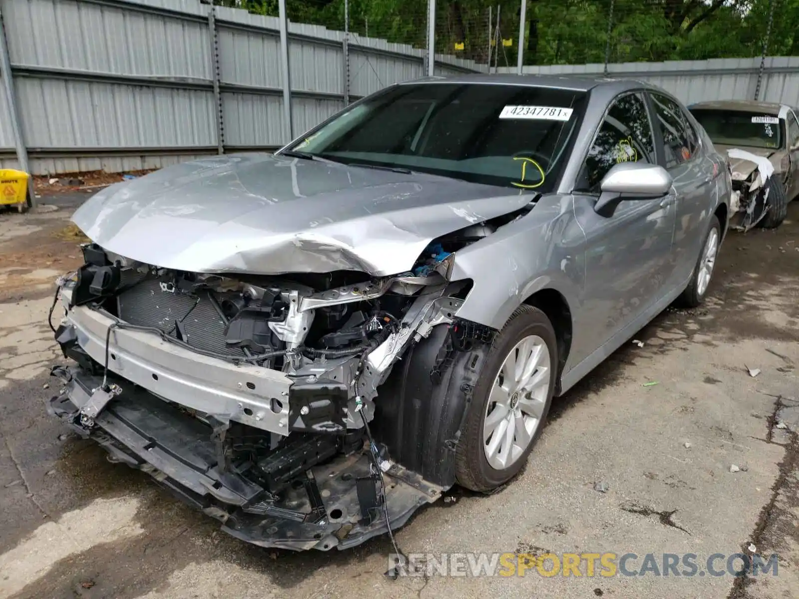 2 Photograph of a damaged car 4T1C11AK3LU946120 TOYOTA CAMRY 2020