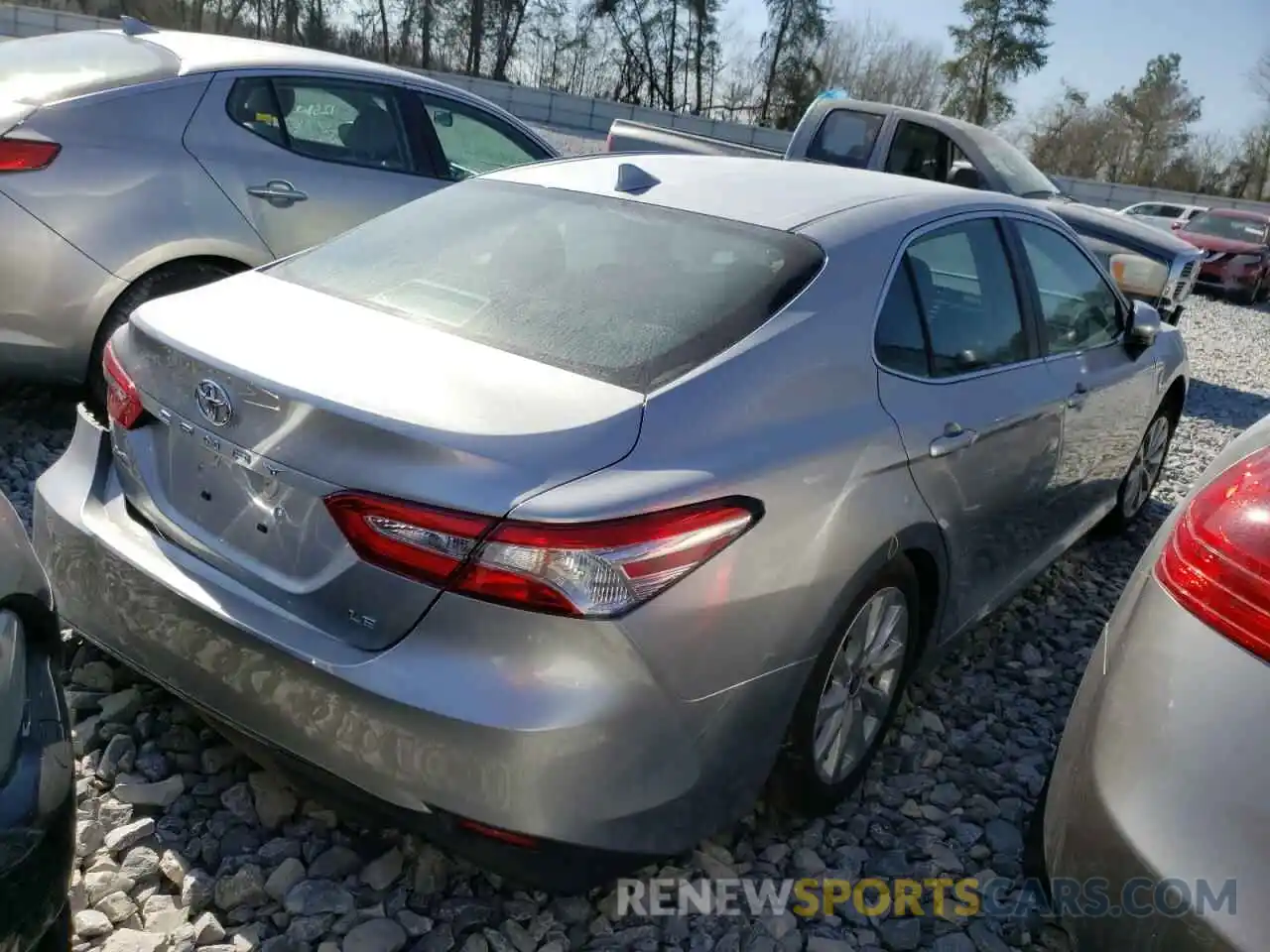 4 Photograph of a damaged car 4T1C11AK3LU947283 TOYOTA CAMRY 2020