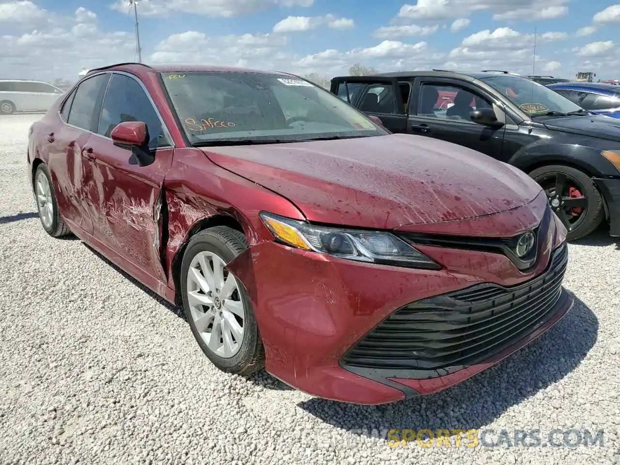 1 Photograph of a damaged car 4T1C11AK3LU952547 TOYOTA CAMRY 2020