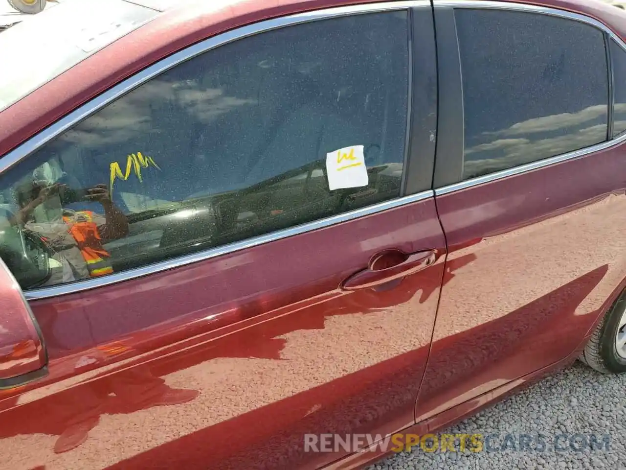 9 Photograph of a damaged car 4T1C11AK3LU952547 TOYOTA CAMRY 2020