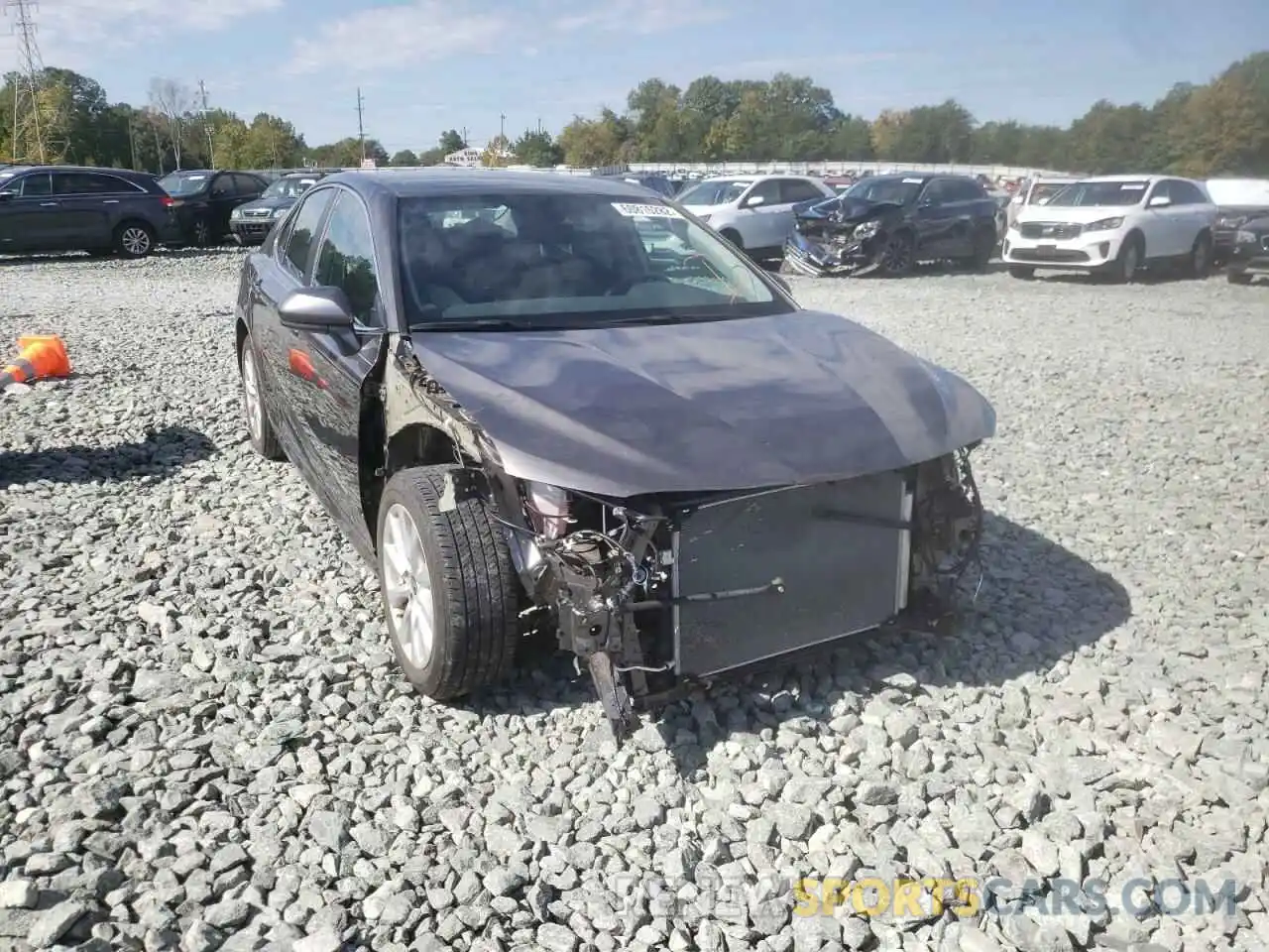 9 Photograph of a damaged car 4T1C11AK3LU953472 TOYOTA CAMRY 2020